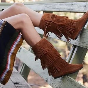 Minnetonka 3-tiered Fringe Boots